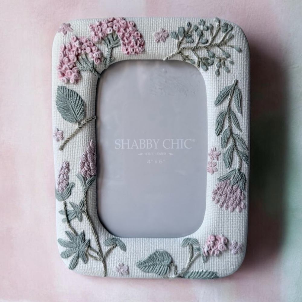 Chic Floral Embroidered ceramic Frame - Cream and Green